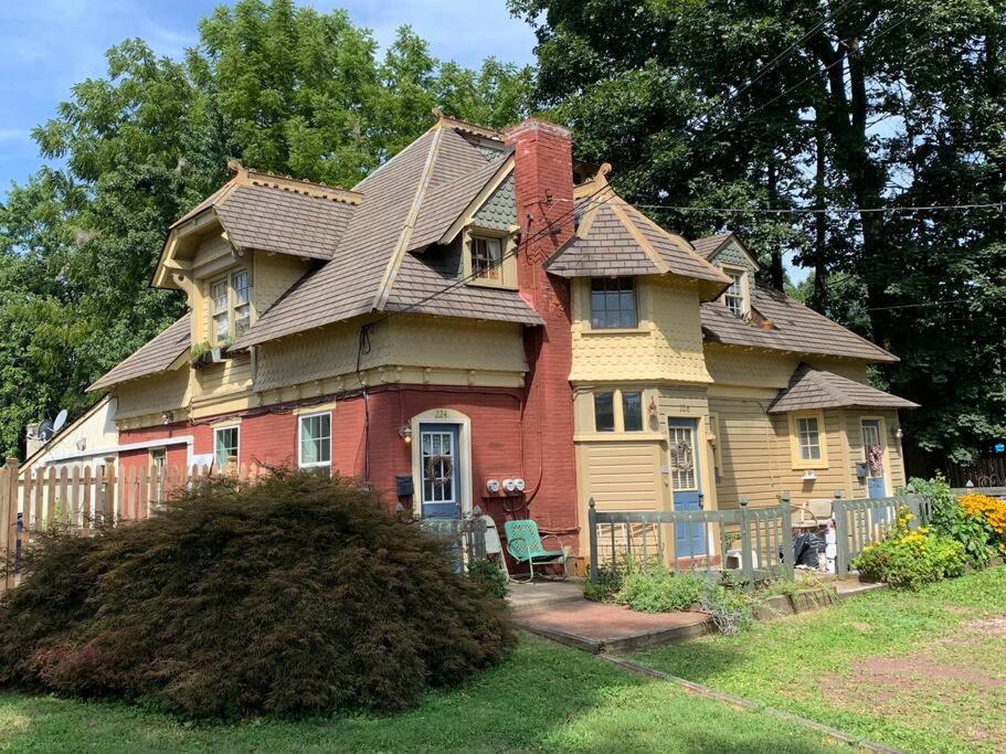 Luxury Apartment In Historic Carriage House Kennett Square Eksteriør bilde